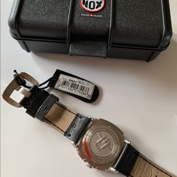 Luminox P-38 lightning chronograph - Picture 2 of 2